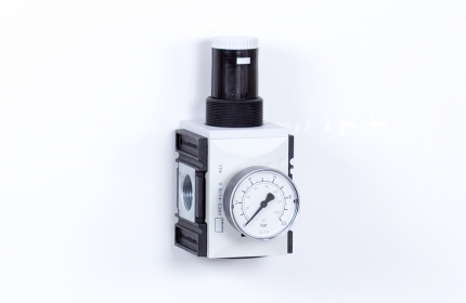 Regulator - 8 bar + Pressure gauge (FS-4)